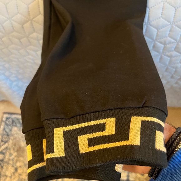 Preowned Versace Black Hoodie with Gold Tracksuit XXL fits like a large 🇮🇹🇮🇹🇮🇹 - Picture 13 of 13